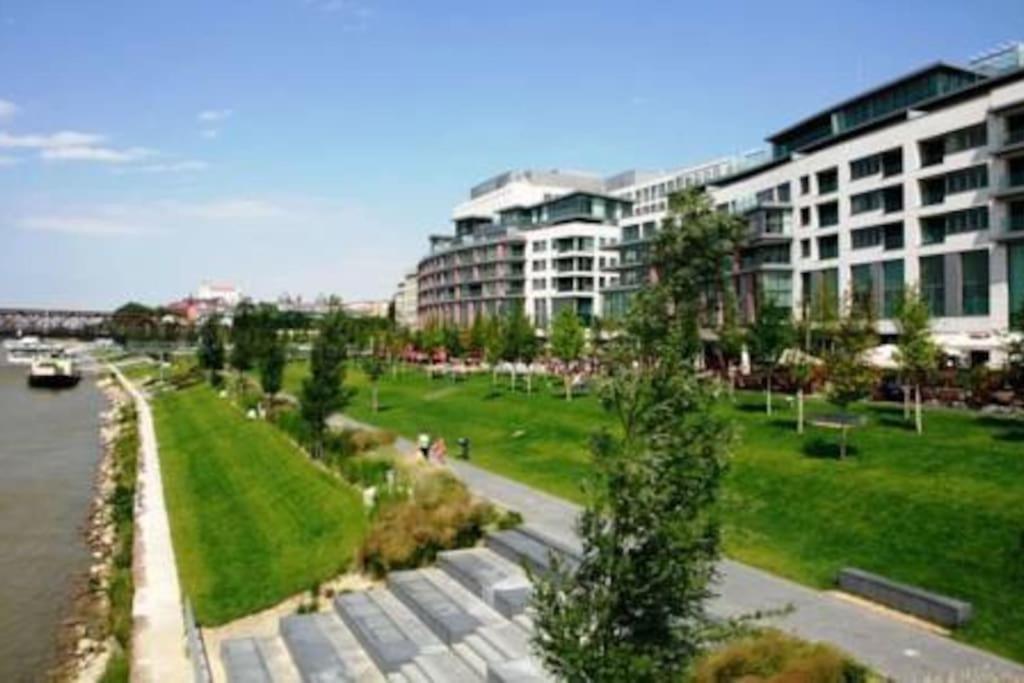 Stylish Getaway In Prime Location - By The Danube And Old Town * Bratislava