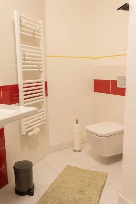Stylish Getaway In Prime Location - By The Danube And Old Town Appartamento Bratislava