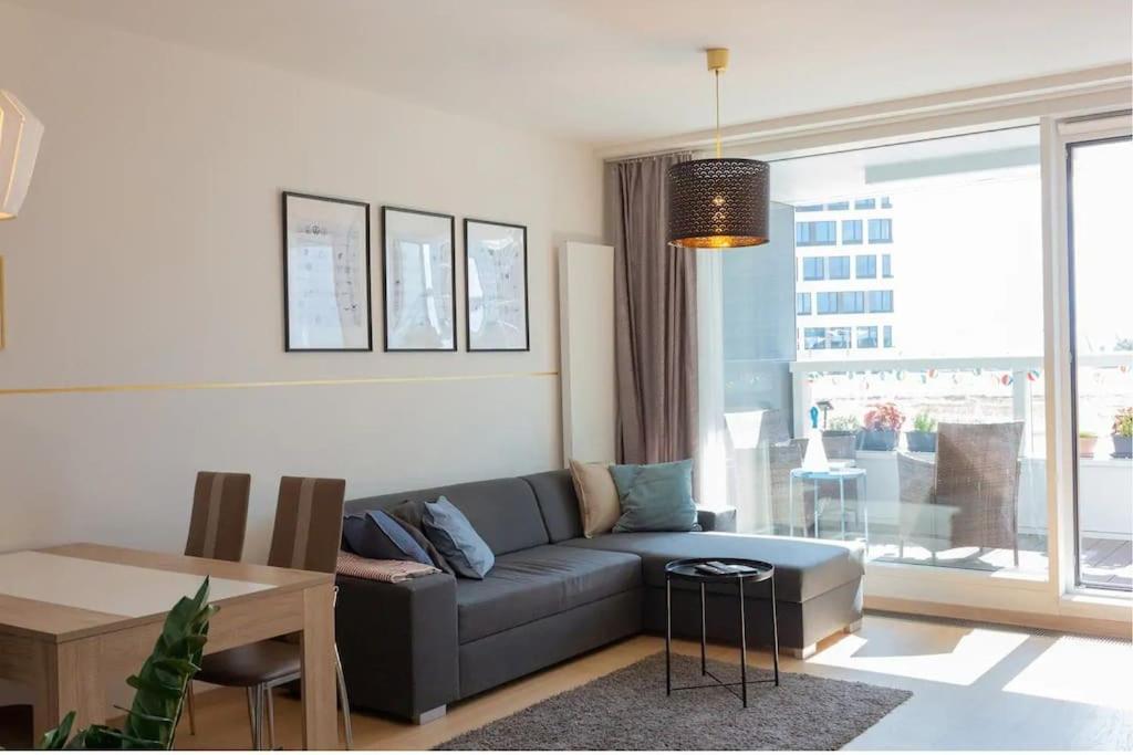 Stylish Getaway In Prime Location - By The Danube And Old Town