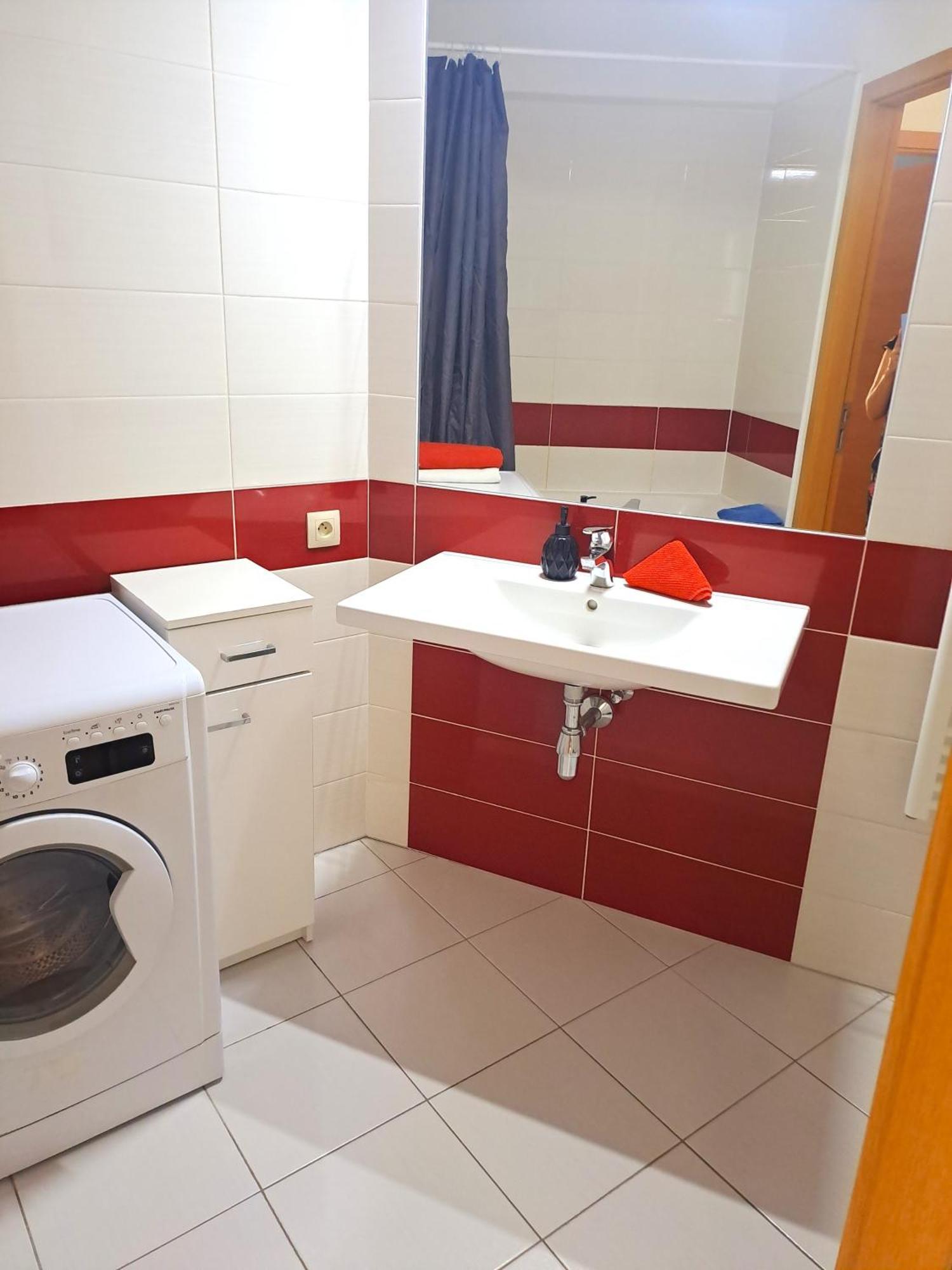 Free Garage Parking!!! Stylish Getaway In Prime Location - By The Danube And Old Town 布拉迪斯拉发