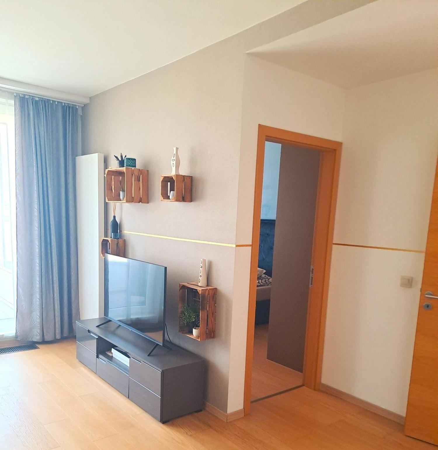 Free Garage Parking!!! Stylish Getaway In Prime Location - By The Danube And Old Town 公寓